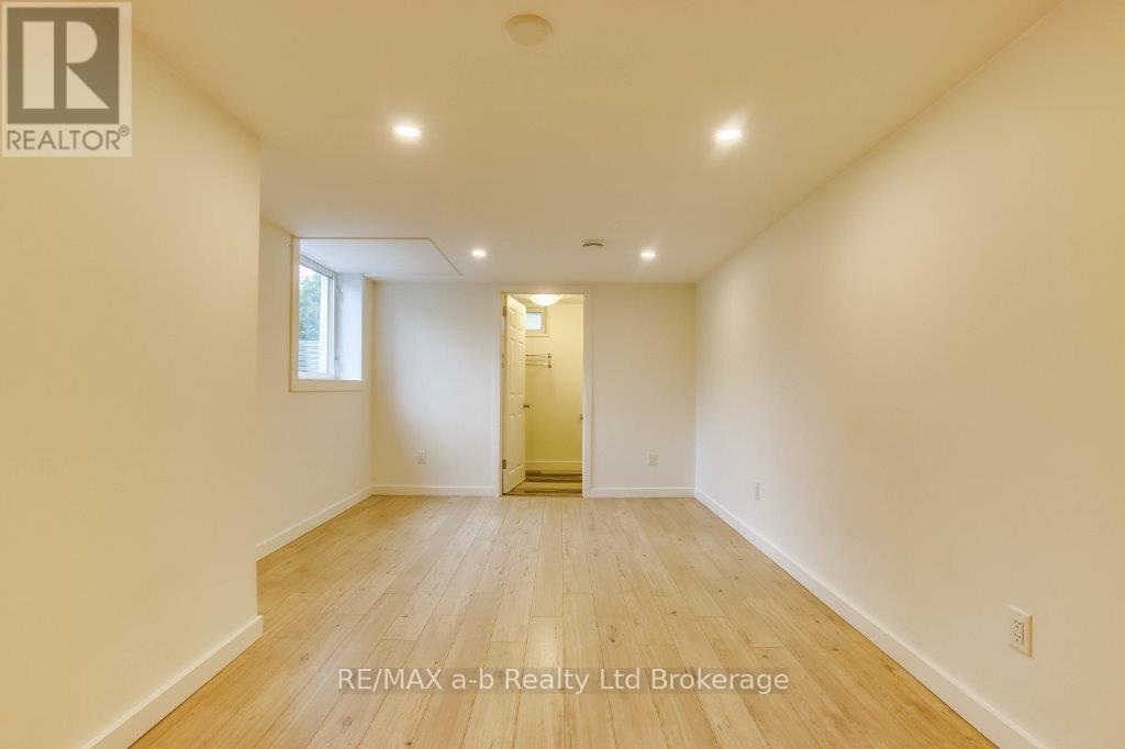 9 Duncan Street, Tillsonburg, Ontario  N4G 2N7 - Photo 25 - X12343954