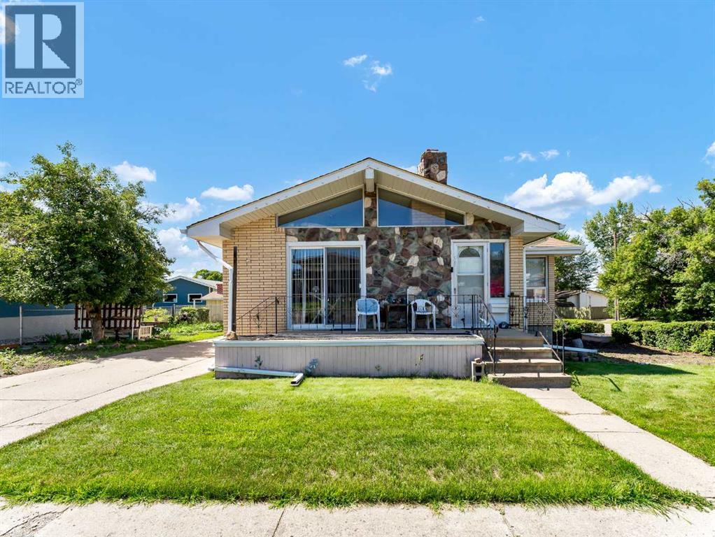 Property at 1702 15 Avenue SE image 2
