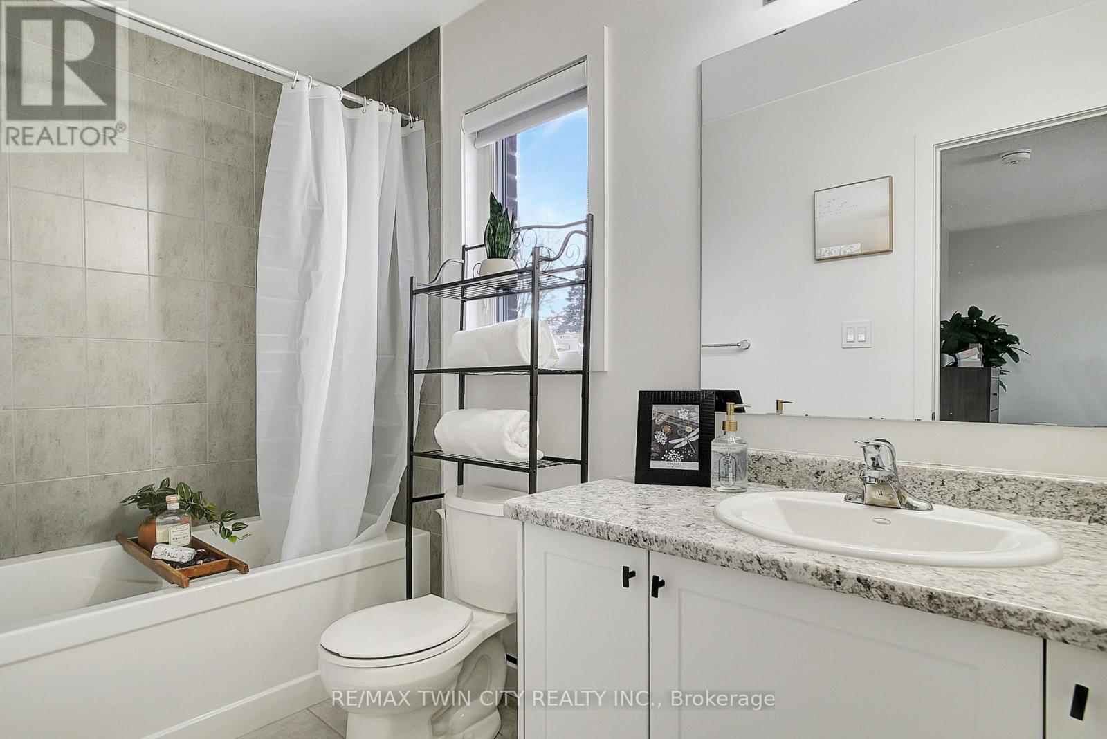111 Pony Drive, Kitchener, Ontario  N2R 0R8 - Photo 23 - X12346006