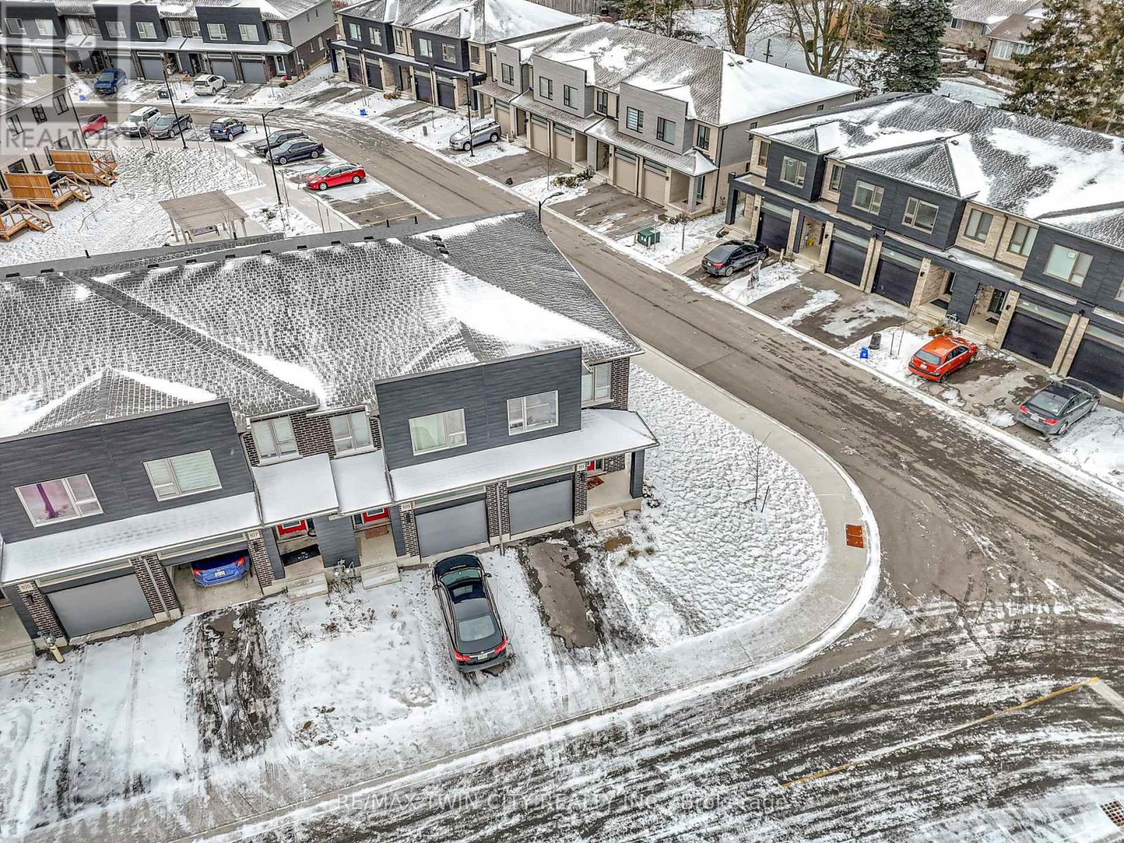 111 Pony Drive, Kitchener, Ontario  N2R 0R8 - Photo 38 - X12346006