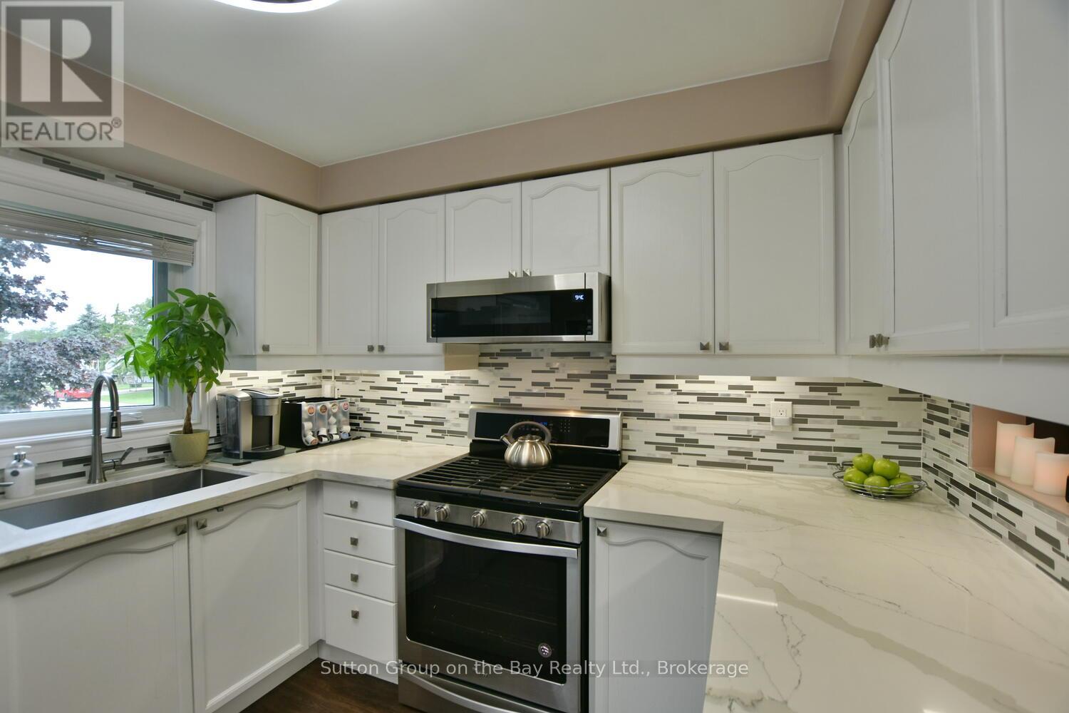 30 Acorn Crescent, Wasaga Beach, Ontario  L9Z 1L6 - Photo 23 - S12237574