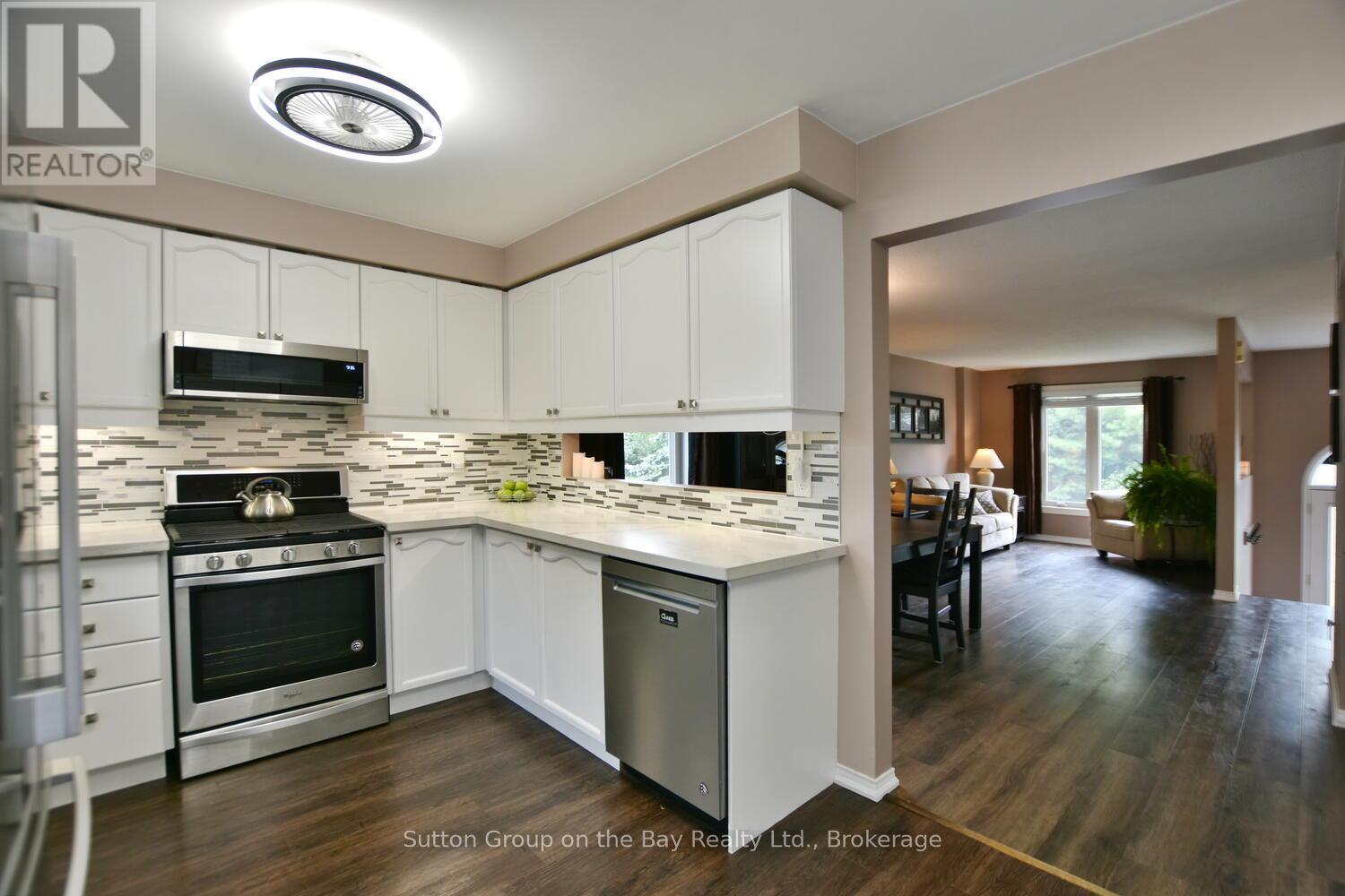 30 Acorn Crescent, Wasaga Beach, Ontario  L9Z 1L6 - Photo 27 - S12237574