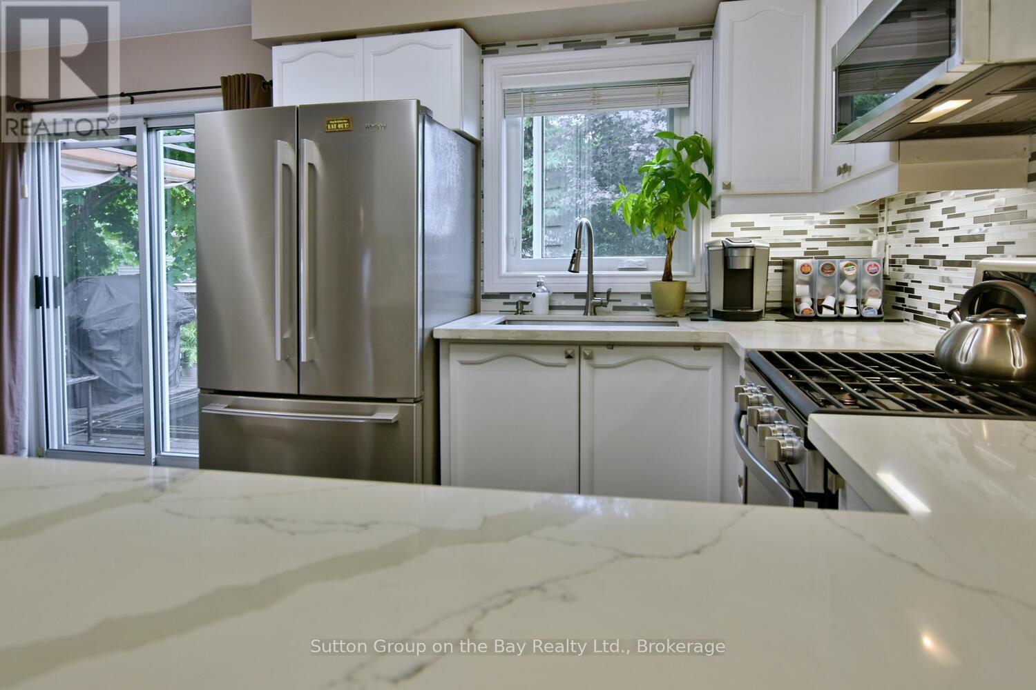 30 Acorn Crescent, Wasaga Beach, Ontario  L9Z 1L6 - Photo 24 - S12237574
