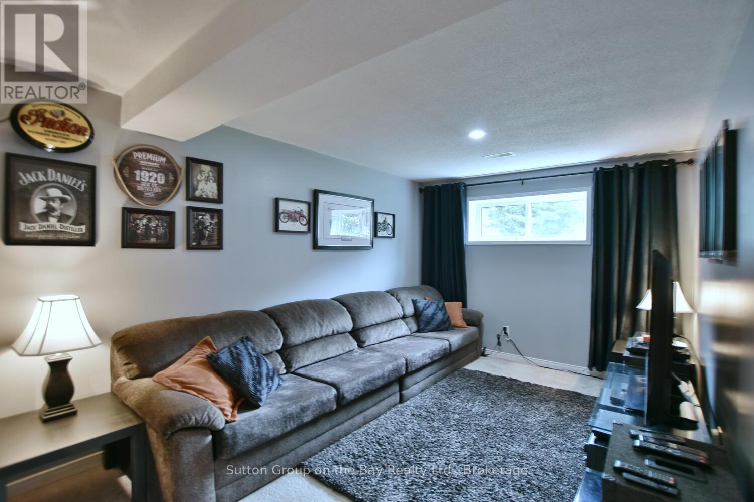 30 Acorn Crescent, Wasaga Beach, Ontario  L9Z 1L6 - Photo 37 - S12237574