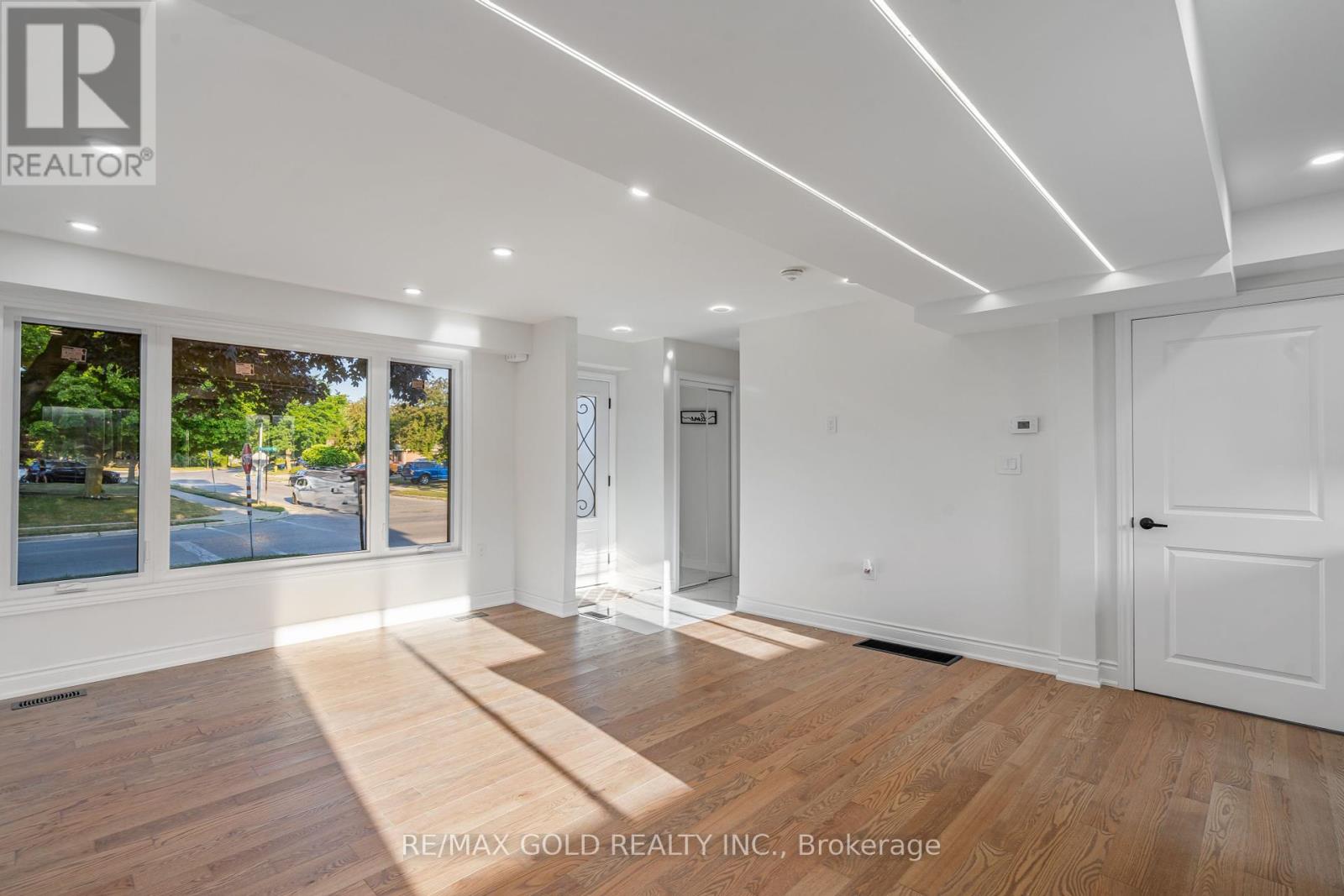 Property at 316 ADMIRAL DRIVE image 5