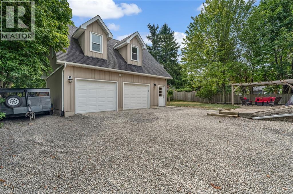 Property at 303 CANBOROUGH Street image 4