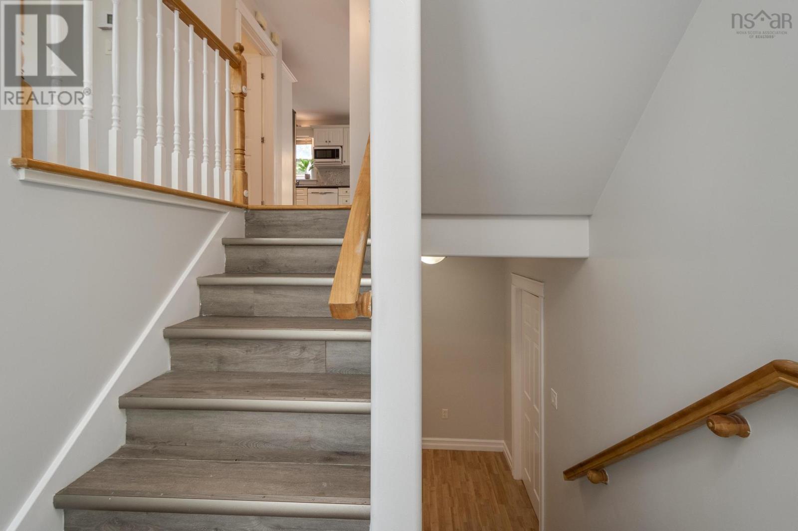 33 Sunnydale Crescent, Bedford, Nova Scotia  B4A 2S6 - Photo 5 - 202519276