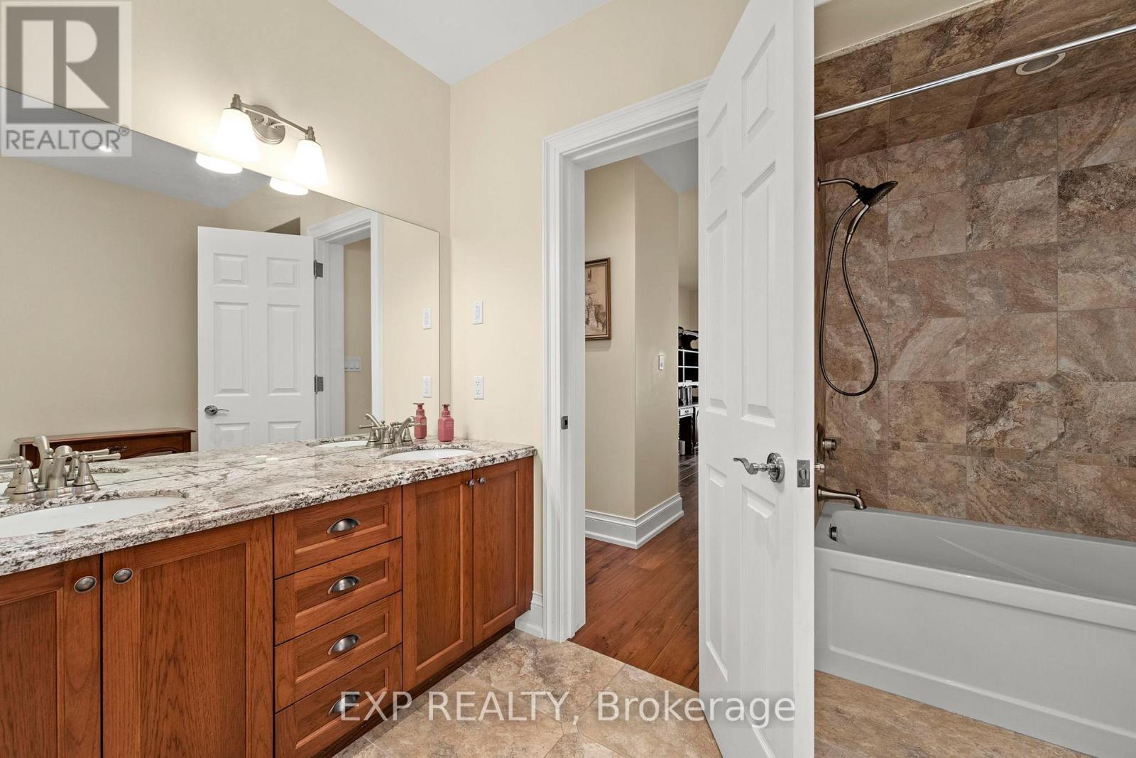 22 Blue Heron Drive, Georgina (Virginia), Ontario  L0E 1N0 - Photo 24 - N12343582
