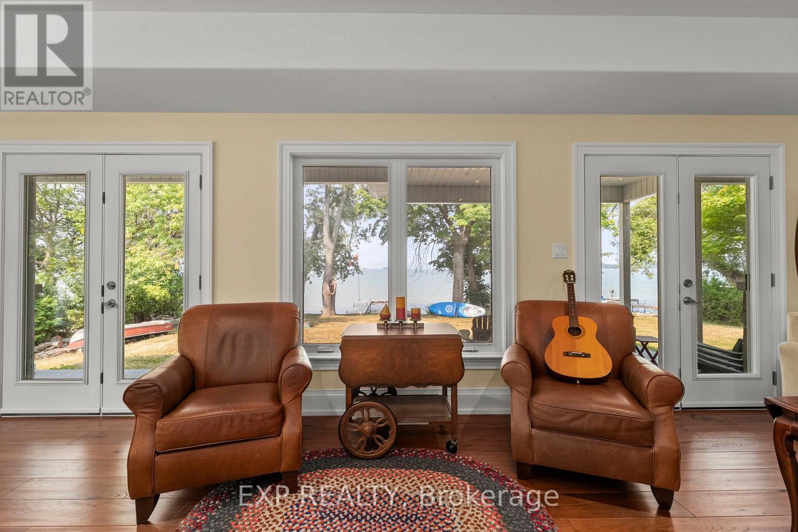22 Blue Heron Drive, Georgina (Virginia), Ontario  L0E 1N0 - Photo 15 - N12343582