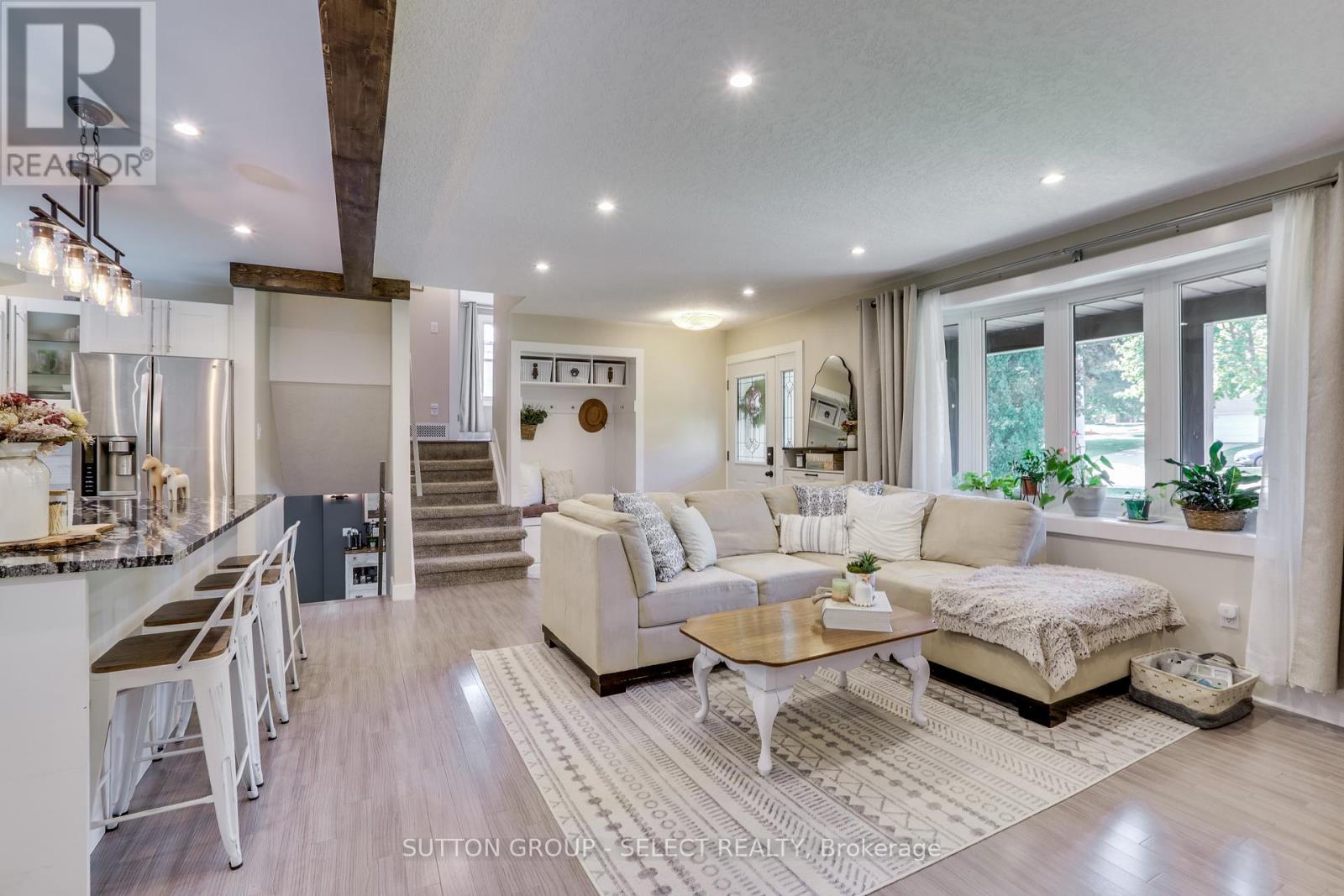 110 Compton Court, London South, Ontario  N6C 4G3 - Photo 11 - X12346034