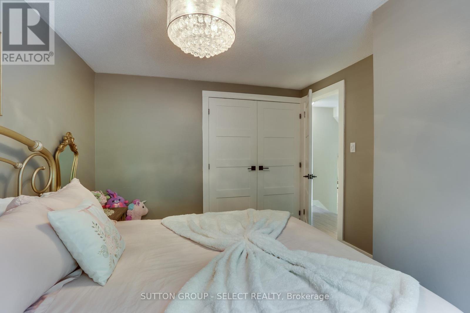 110 Compton Court, London South, Ontario  N6C 4G3 - Photo 26 - X12346034