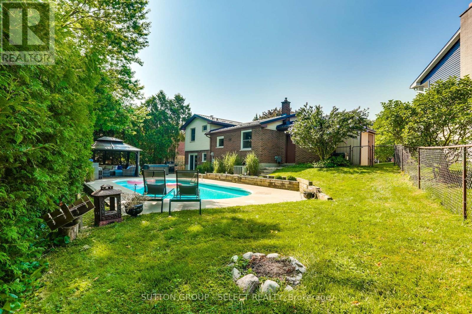 110 Compton Court, London South, Ontario  N6C 4G3 - Photo 36 - X12346034
