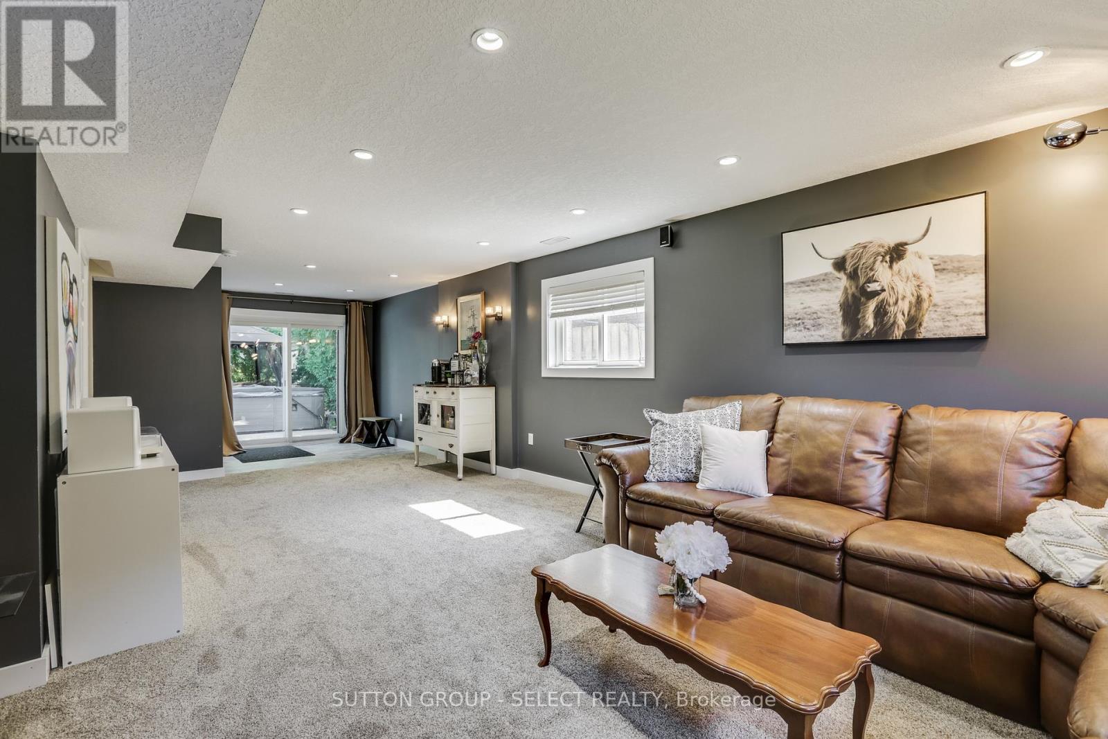 110 Compton Court, London South, Ontario  N6C 4G3 - Photo 31 - X12346034