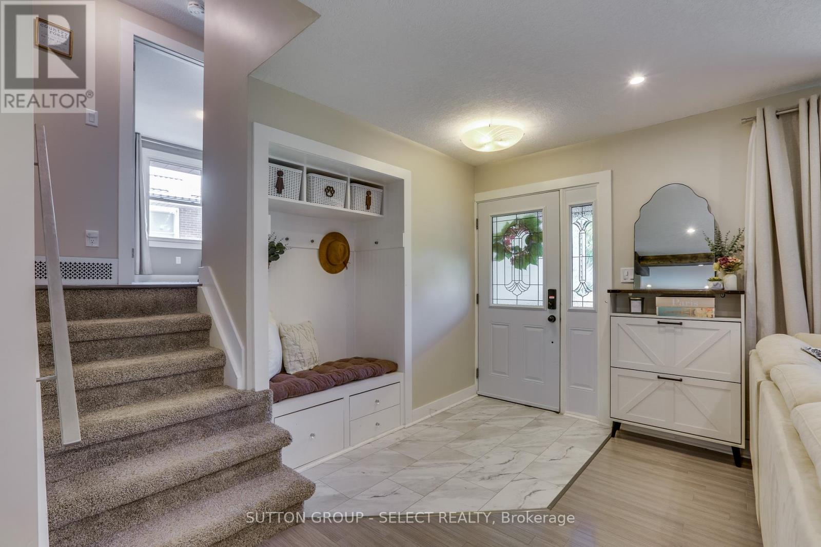 110 Compton Court, London South, Ontario  N6C 4G3 - Photo 8 - X12346034