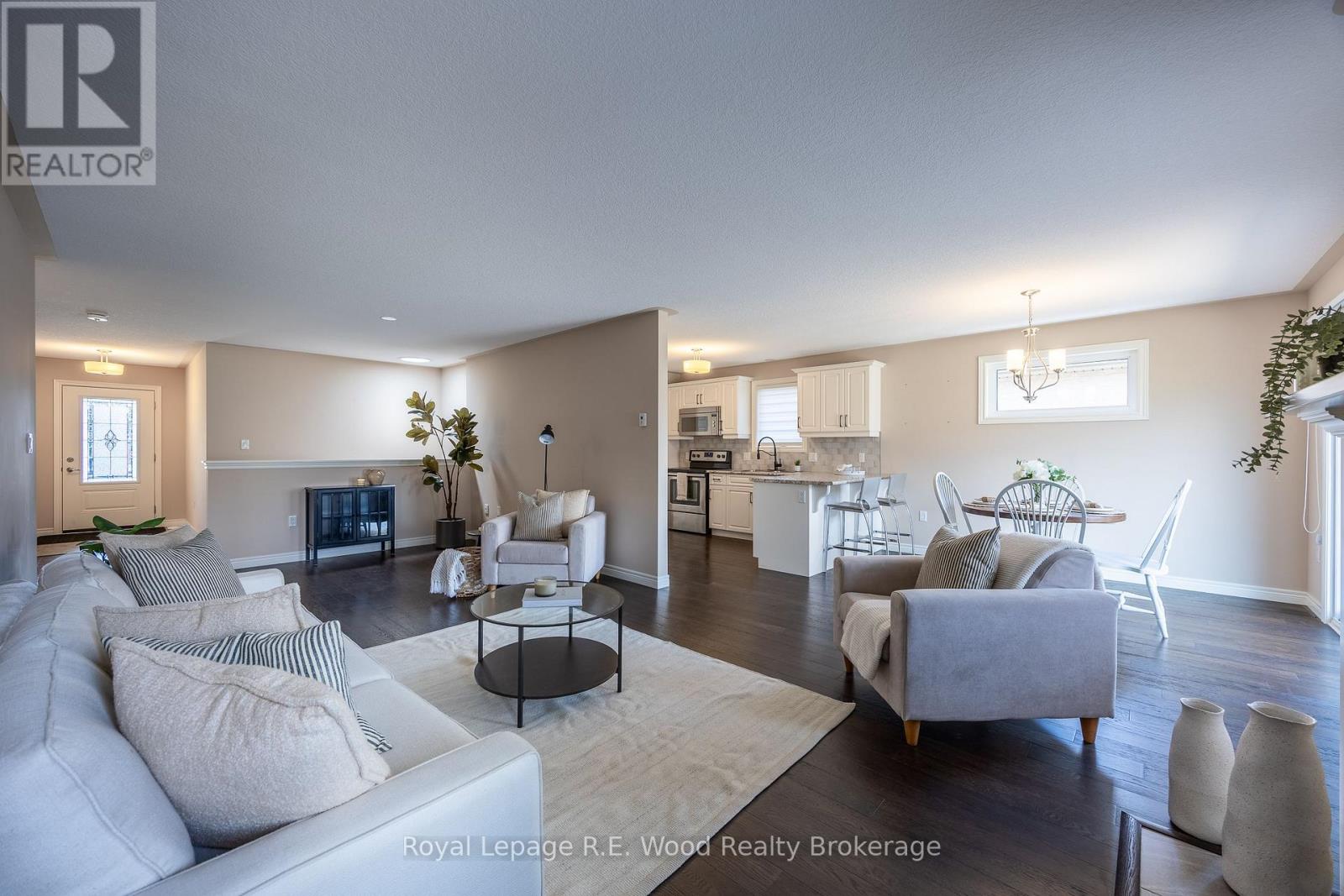 42 Hogarth Drive, Tillsonburg, Ontario  N4G 0C3 - Photo 13 - X12346049