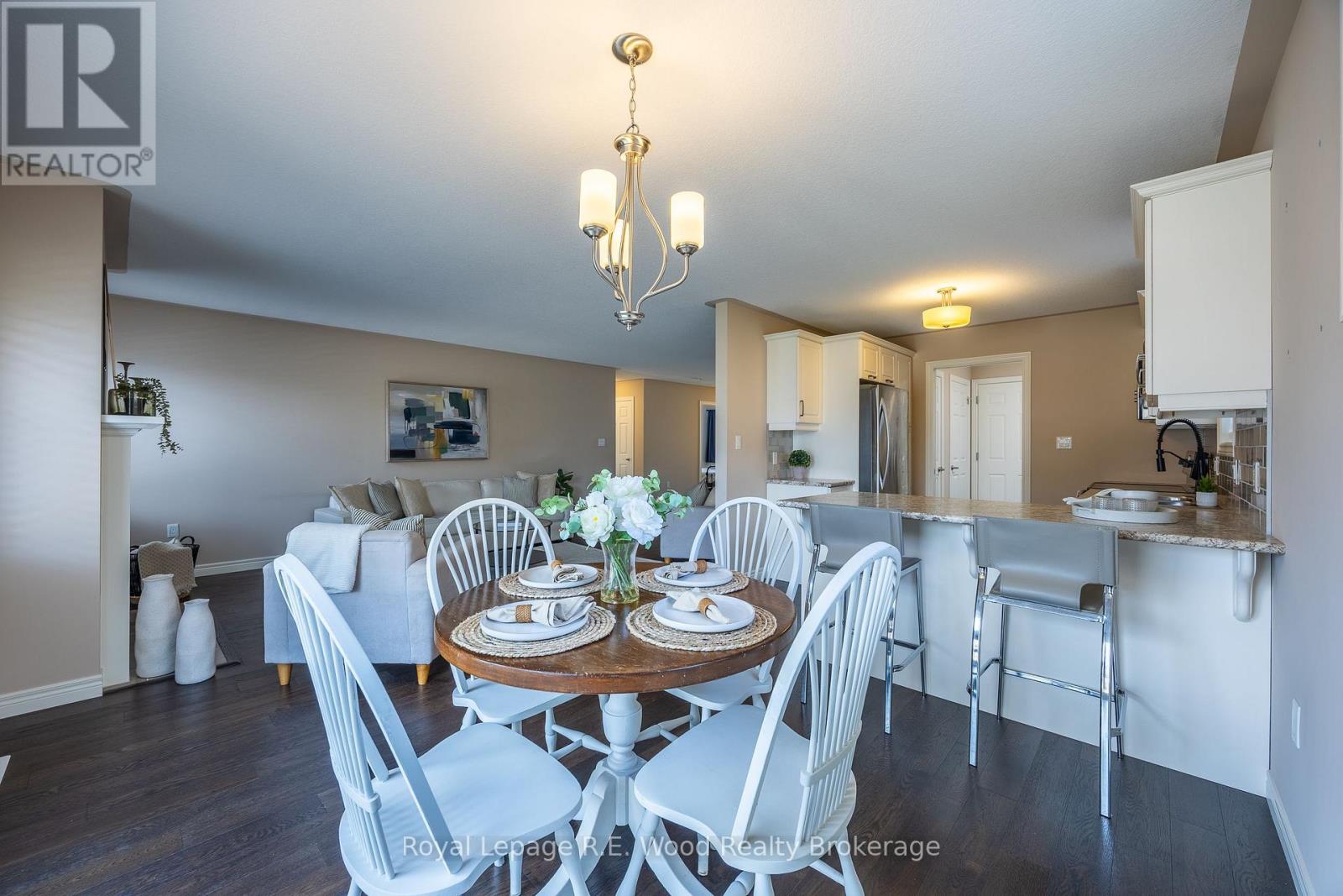 42 Hogarth Drive, Tillsonburg, Ontario  N4G 0C3 - Photo 14 - X12346049
