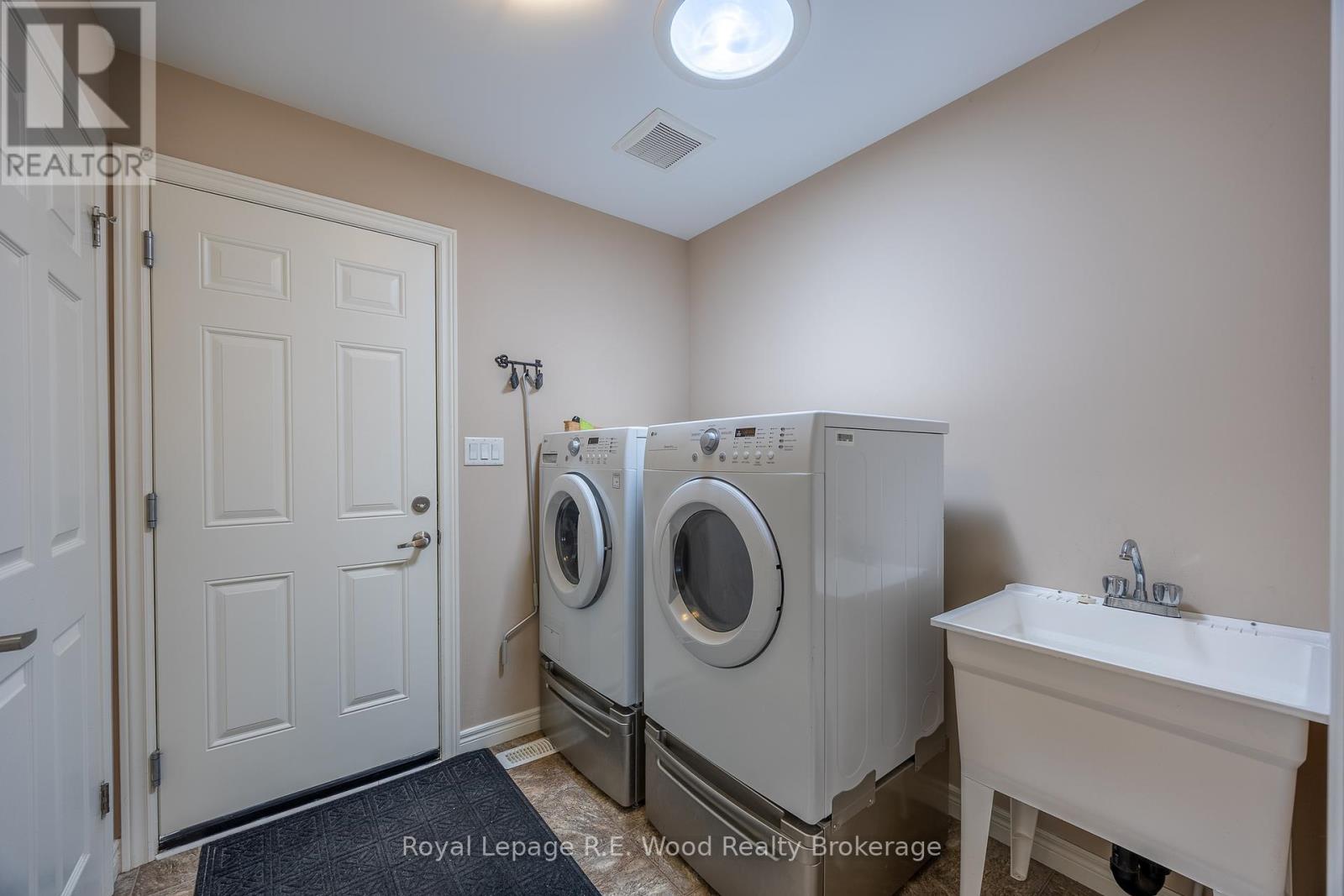 42 Hogarth Drive, Tillsonburg, Ontario  N4G 0C3 - Photo 17 - X12346049