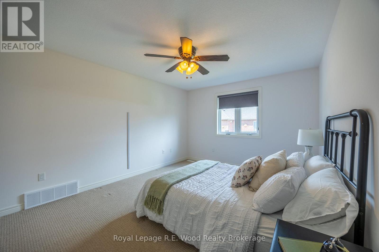 42 Hogarth Drive, Tillsonburg, Ontario  N4G 0C3 - Photo 9 - X12346049