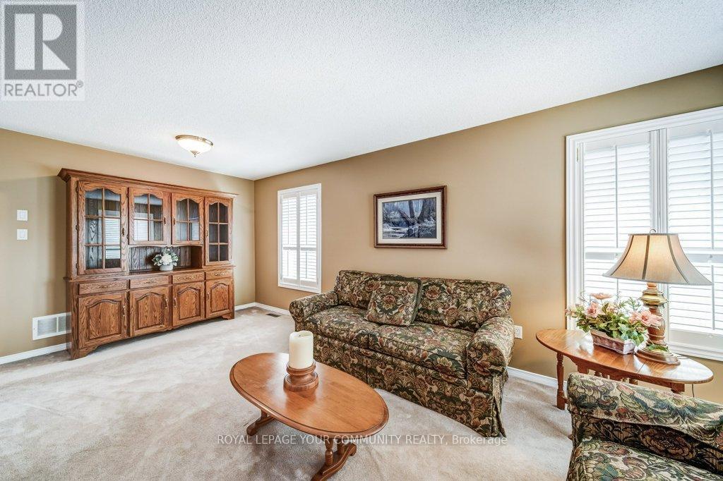 106 Burnaby Drive, Georgina, Ontario  L4P 3Y6 - Photo 11 - N12346035