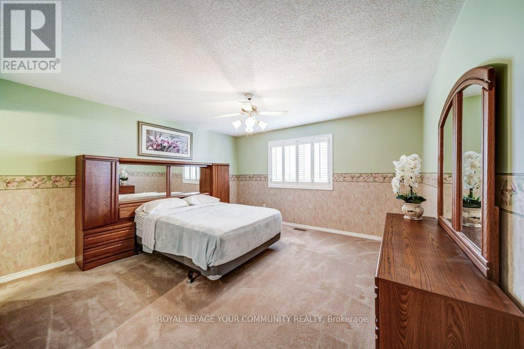 106 Burnaby Drive, Georgina, Ontario  L4P 3Y6 - Photo 18 - N12346035