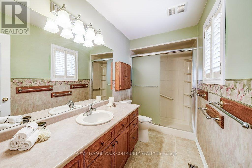 106 Burnaby Drive, Georgina, Ontario  L4P 3Y6 - Photo 22 - N12346035