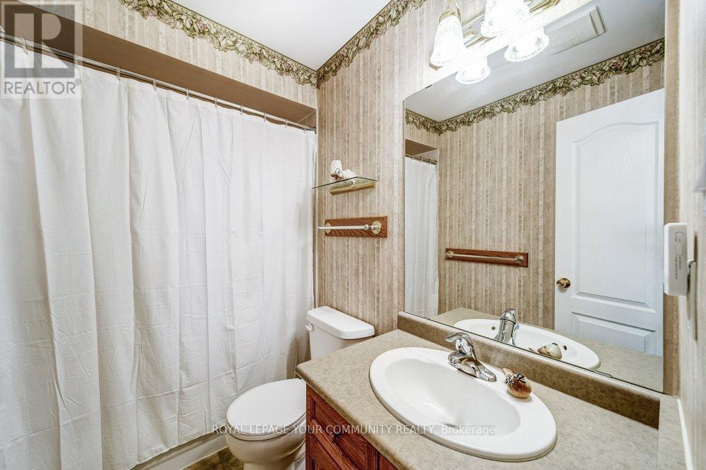 106 Burnaby Drive, Georgina, Ontario  L4P 3Y6 - Photo 23 - N12346035