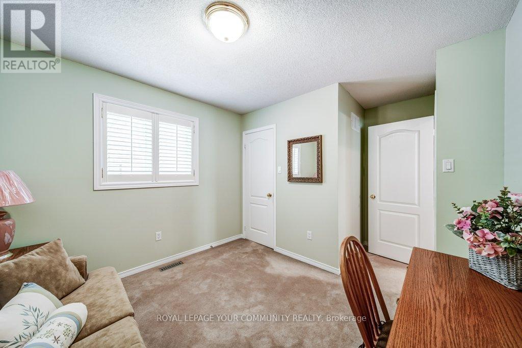 106 Burnaby Drive, Georgina, Ontario  L4P 3Y6 - Photo 25 - N12346035