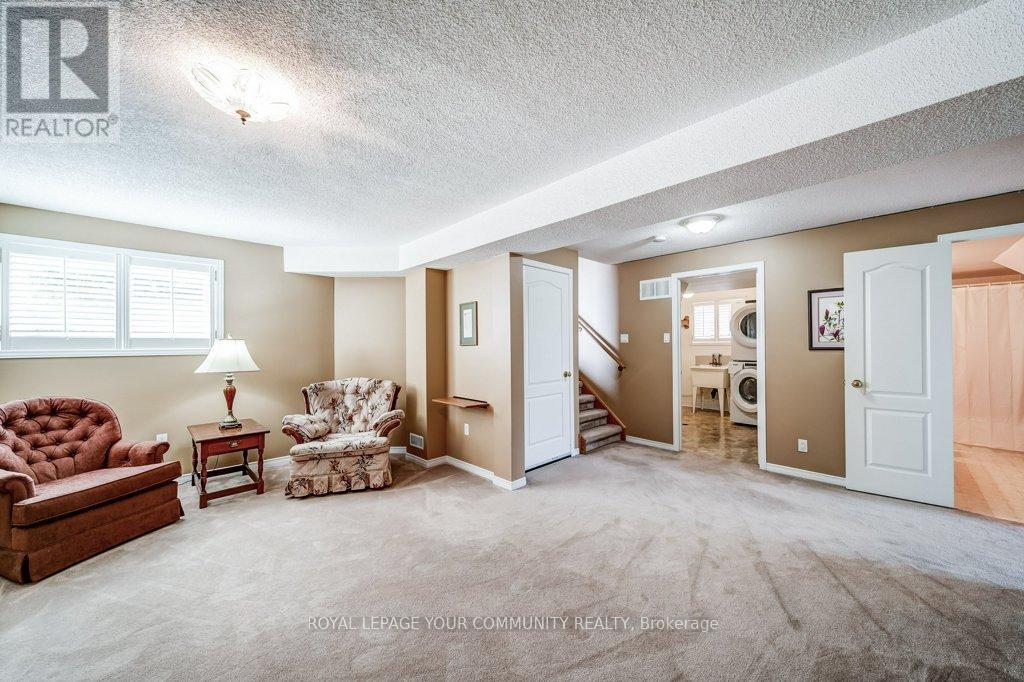 106 Burnaby Drive, Georgina, Ontario  L4P 3Y6 - Photo 30 - N12346035