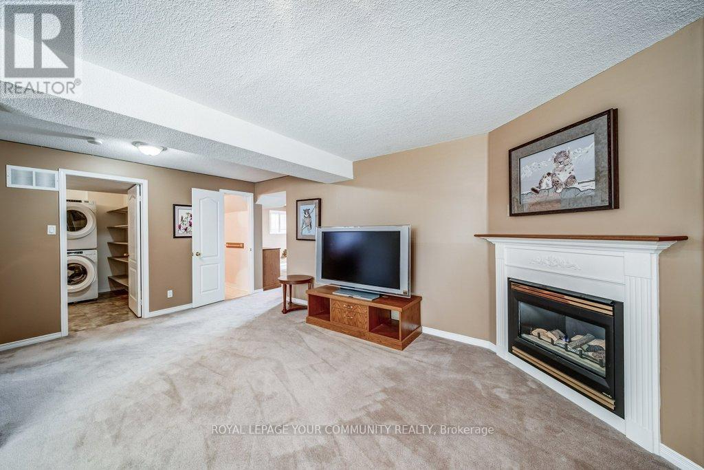 106 Burnaby Drive, Georgina, Ontario  L4P 3Y6 - Photo 31 - N12346035