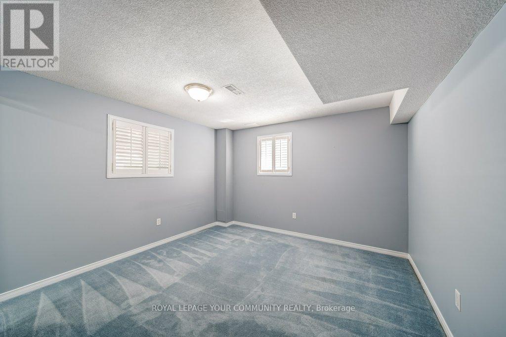 106 Burnaby Drive, Georgina, Ontario  L4P 3Y6 - Photo 37 - N12346035