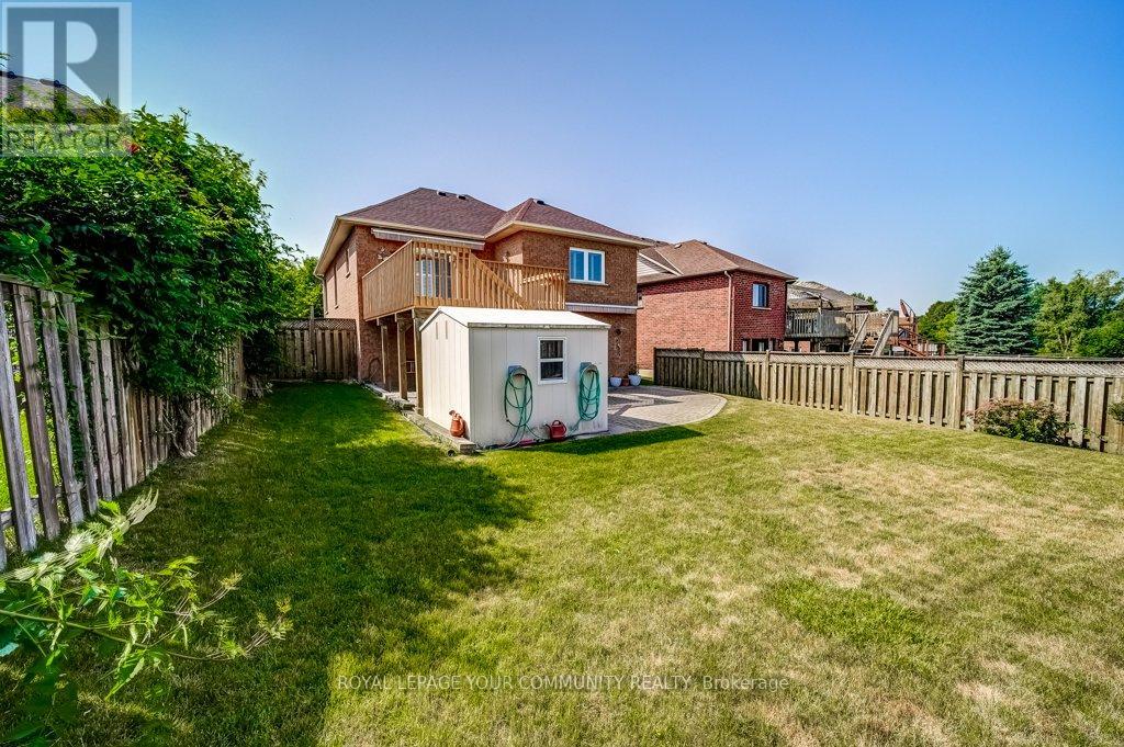 106 Burnaby Drive, Georgina, Ontario  L4P 3Y6 - Photo 41 - N12346035