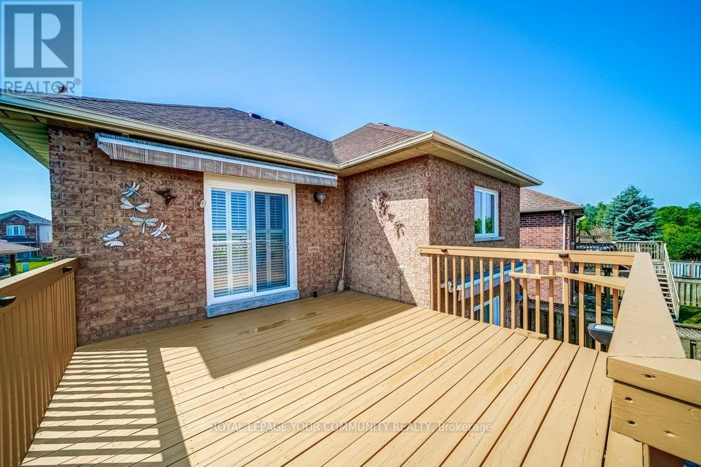 106 Burnaby Drive, Georgina, Ontario  L4P 3Y6 - Photo 45 - N12346035