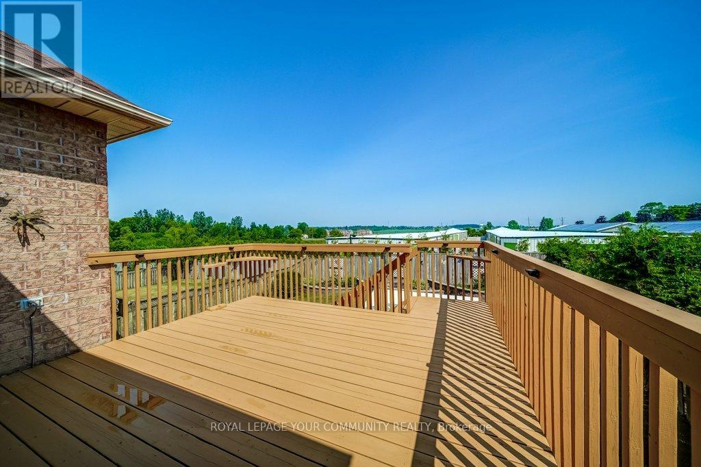 106 Burnaby Drive, Georgina, Ontario  L4P 3Y6 - Photo 46 - N12346035