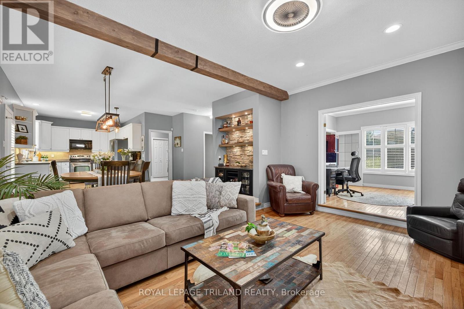 8 Wingreen Lane, Middlesex Centre, Ontario  N0L 1R0 - Photo 13 - X12346104