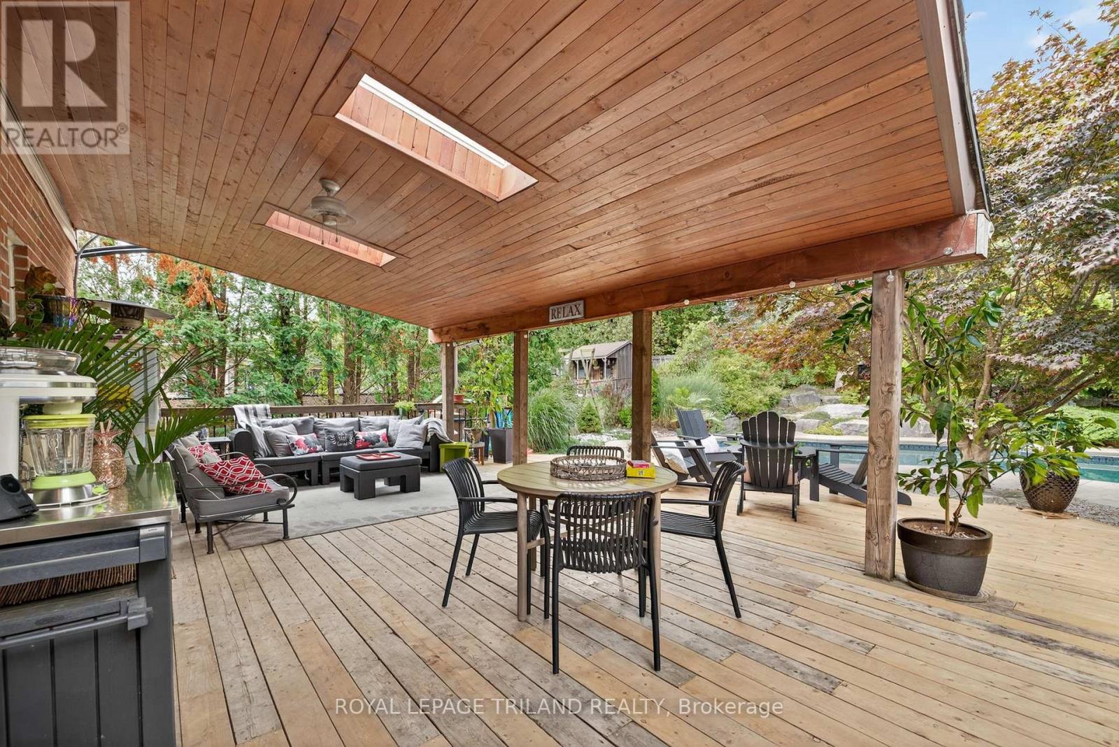 8 Wingreen Lane, Middlesex Centre, Ontario  N0L 1R0 - Photo 35 - X12346104