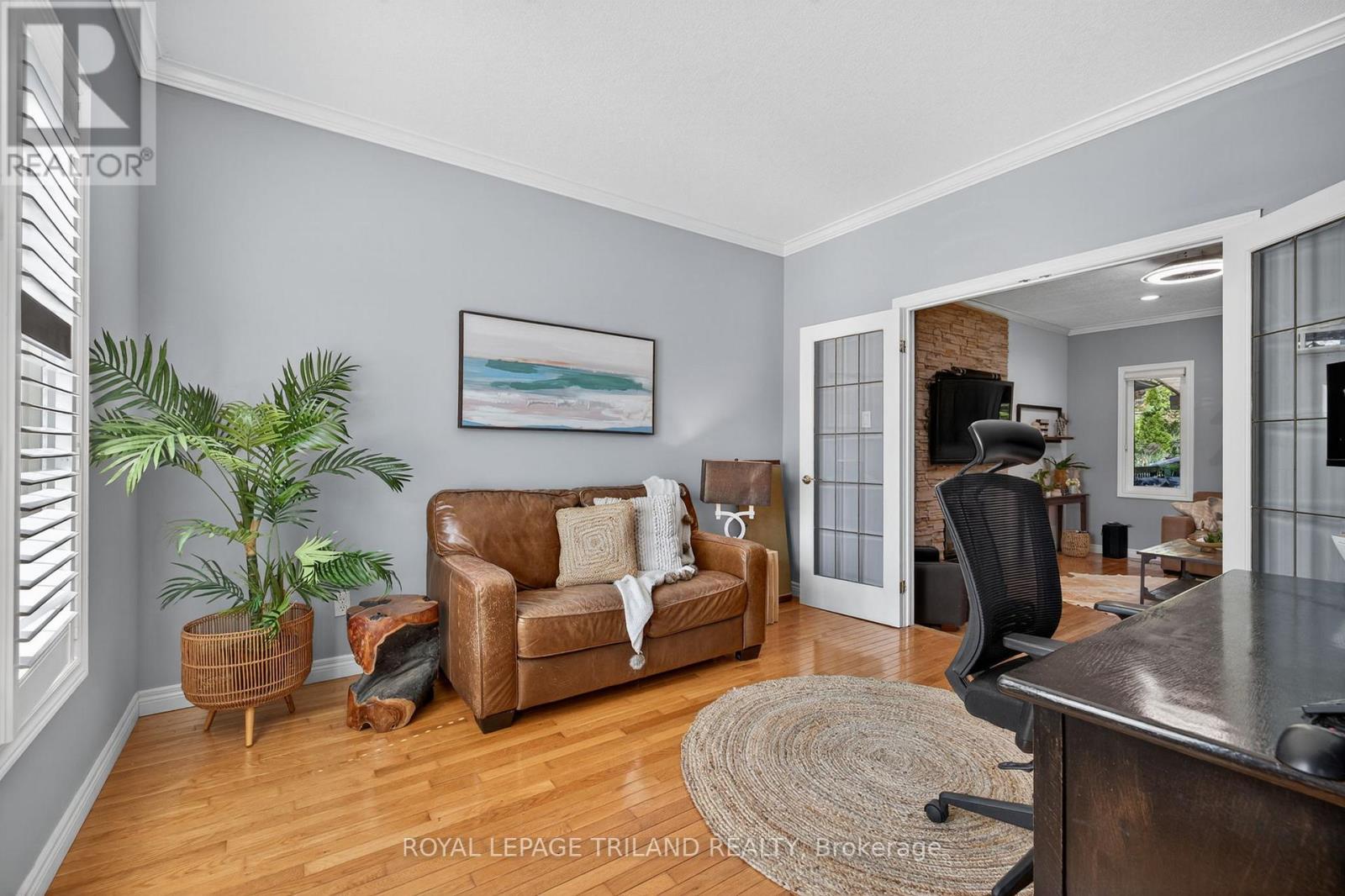 8 Wingreen Lane, Middlesex Centre, Ontario  N0L 1R0 - Photo 6 - X12346104