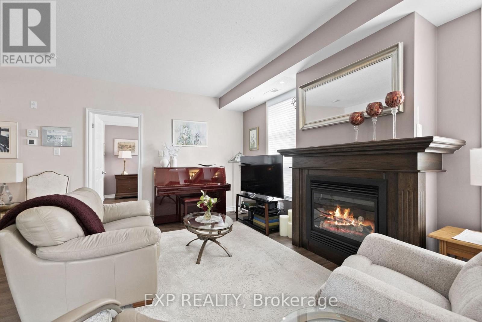 304 - 100 Montblanc Private, Ottawa, Ontario K1C 0B2 - Photo 12 - X12346093