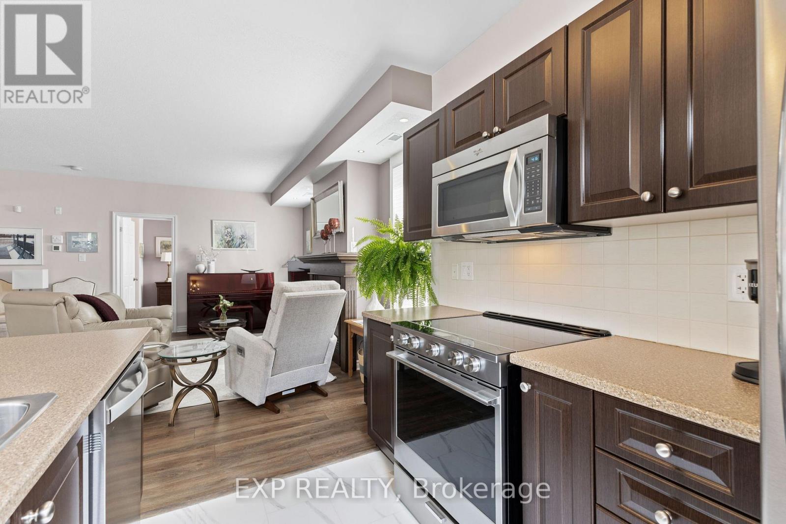 304 - 100 Montblanc Private, Ottawa, Ontario K1C 0B2 - Photo 18 - X12346093