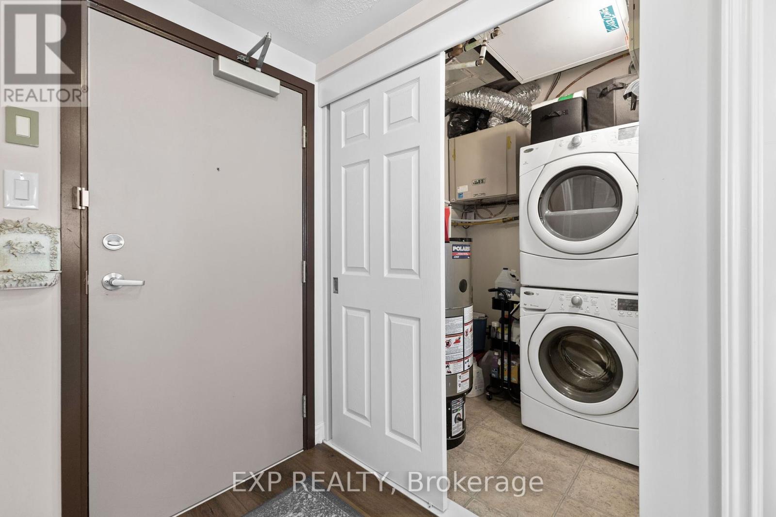 304 - 100 Montblanc Private, Ottawa, Ontario K1C 0B2 - Photo 5 - X12346093