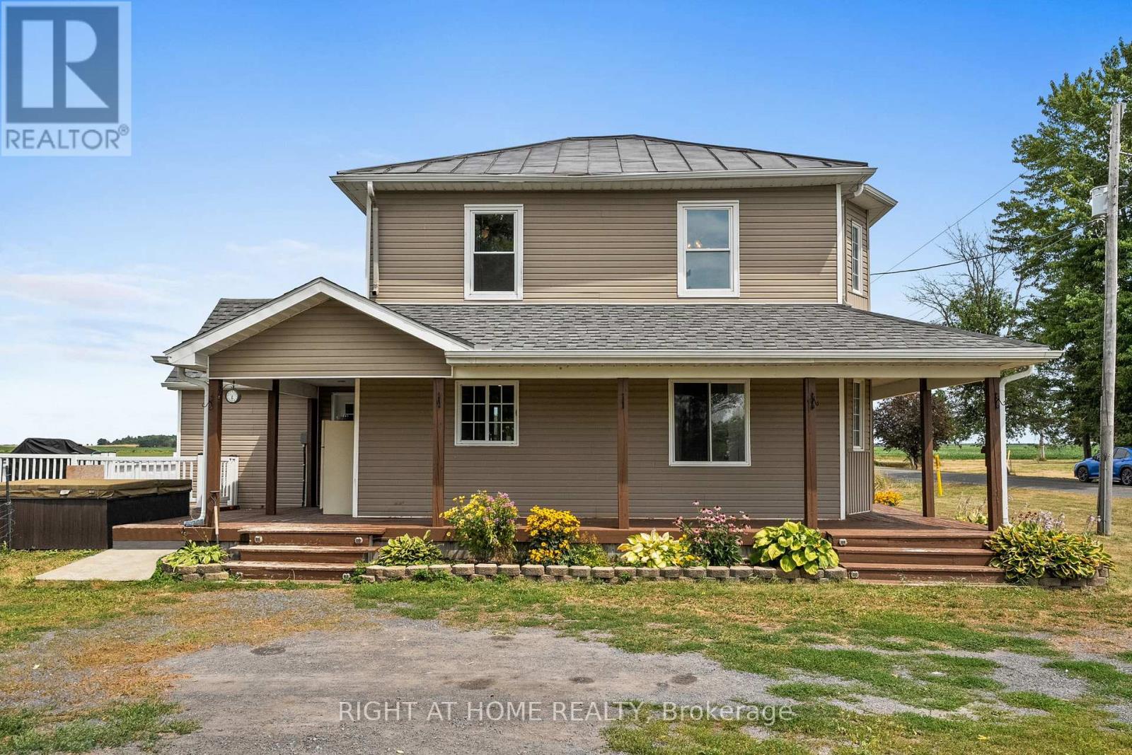 15365 Ashburn Road, North Stormont, Ontario  K0C 1G0 - Photo 2 - X12346105
