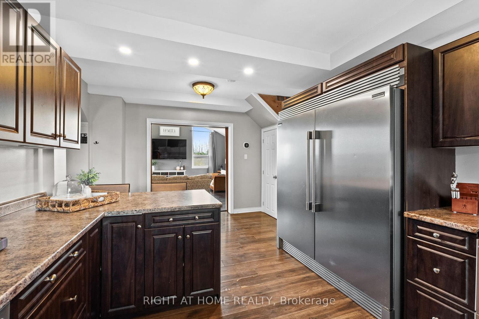 15365 Ashburn Road, North Stormont, Ontario  K0C 1G0 - Photo 8 - X12346105