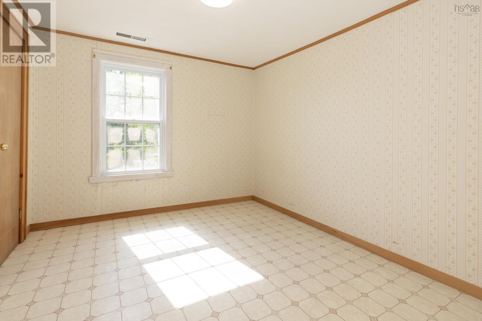 94 Mcfarlane Street, Springhill, Nova Scotia  B0M 1X0 - Photo 26 - 202520498