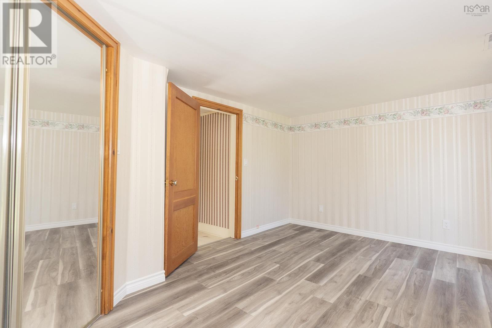 94 Mcfarlane Street, Springhill, Nova Scotia  B0M 1X0 - Photo 31 - 202520498