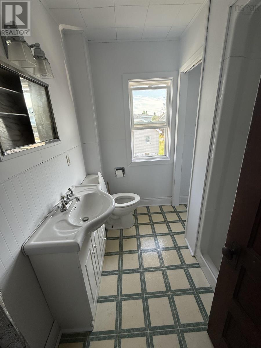 126 Broadway Street, Whitney Pier, Nova Scotia  B1N 2Y8 - Photo 23 - 202520663