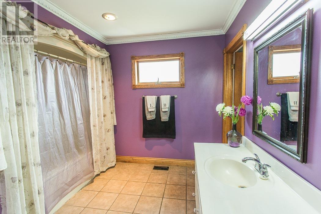 736 Pioneer Rd, Huron Shores, Ontario  P0R 1H0 - Photo 17 - SM251008