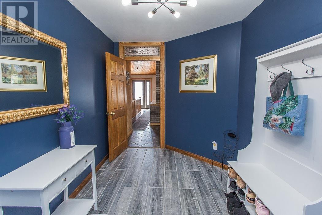 736 Pioneer Rd, Huron Shores, Ontario  P0R 1H0 - Photo 2 - SM251008