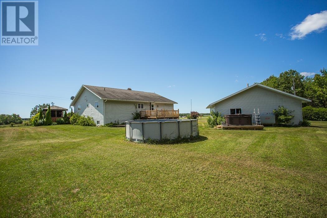 736 Pioneer Rd, Huron Shores, Ontario  P0R 1H0 - Photo 36 - SM251008