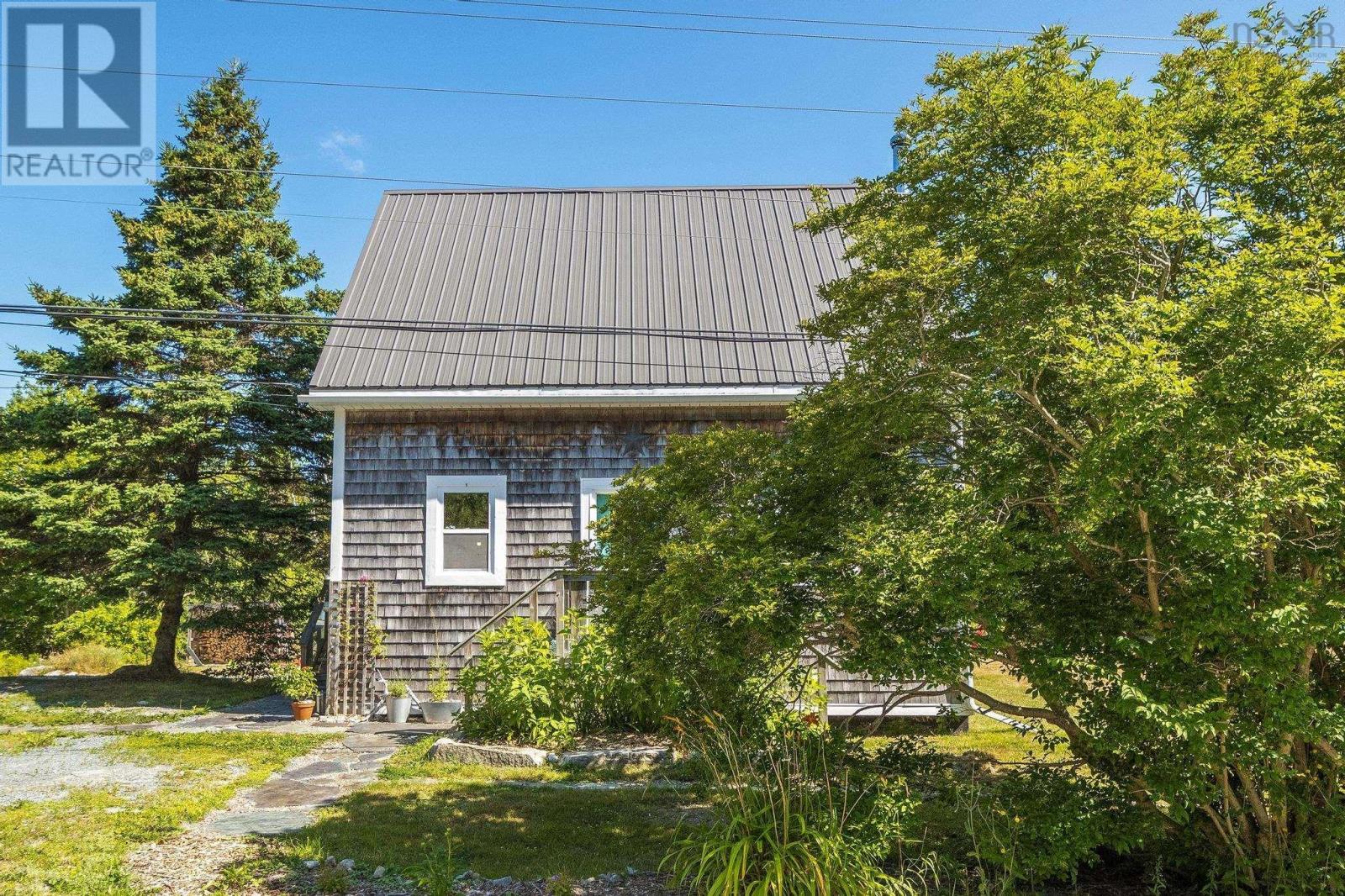 67 Pauls Point Road, Hackett's Cove, Nova Scotia  B3Z 3K6 - Photo 2 - 202520677
