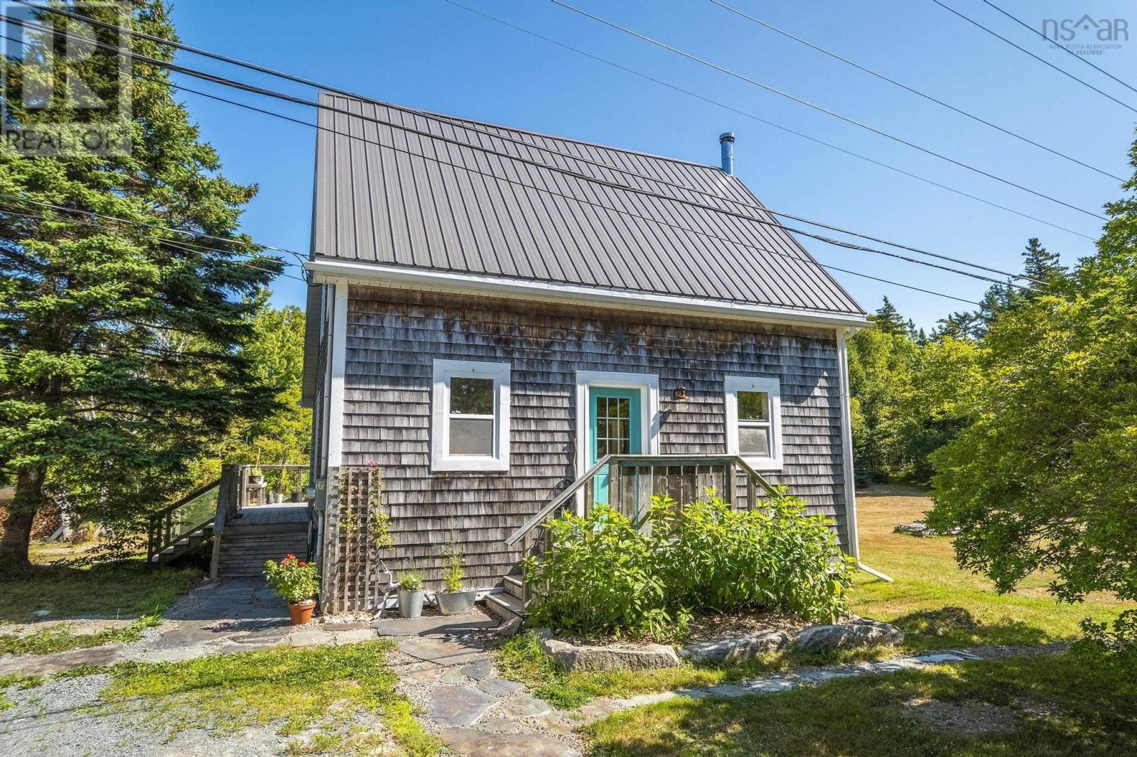 67 Pauls Point Road, Hackett's Cove, Nova Scotia  B3Z 3K6 - Photo 39 - 202520677