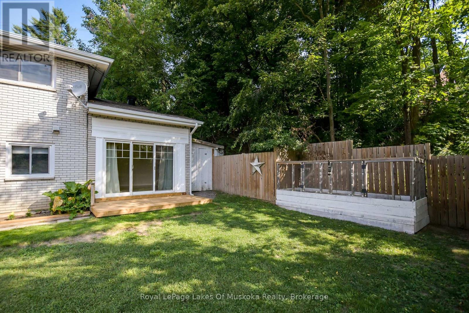 30 Taylor Road, Bracebridge, Ontario  P1L 1J6 - Photo 33 - X12346062